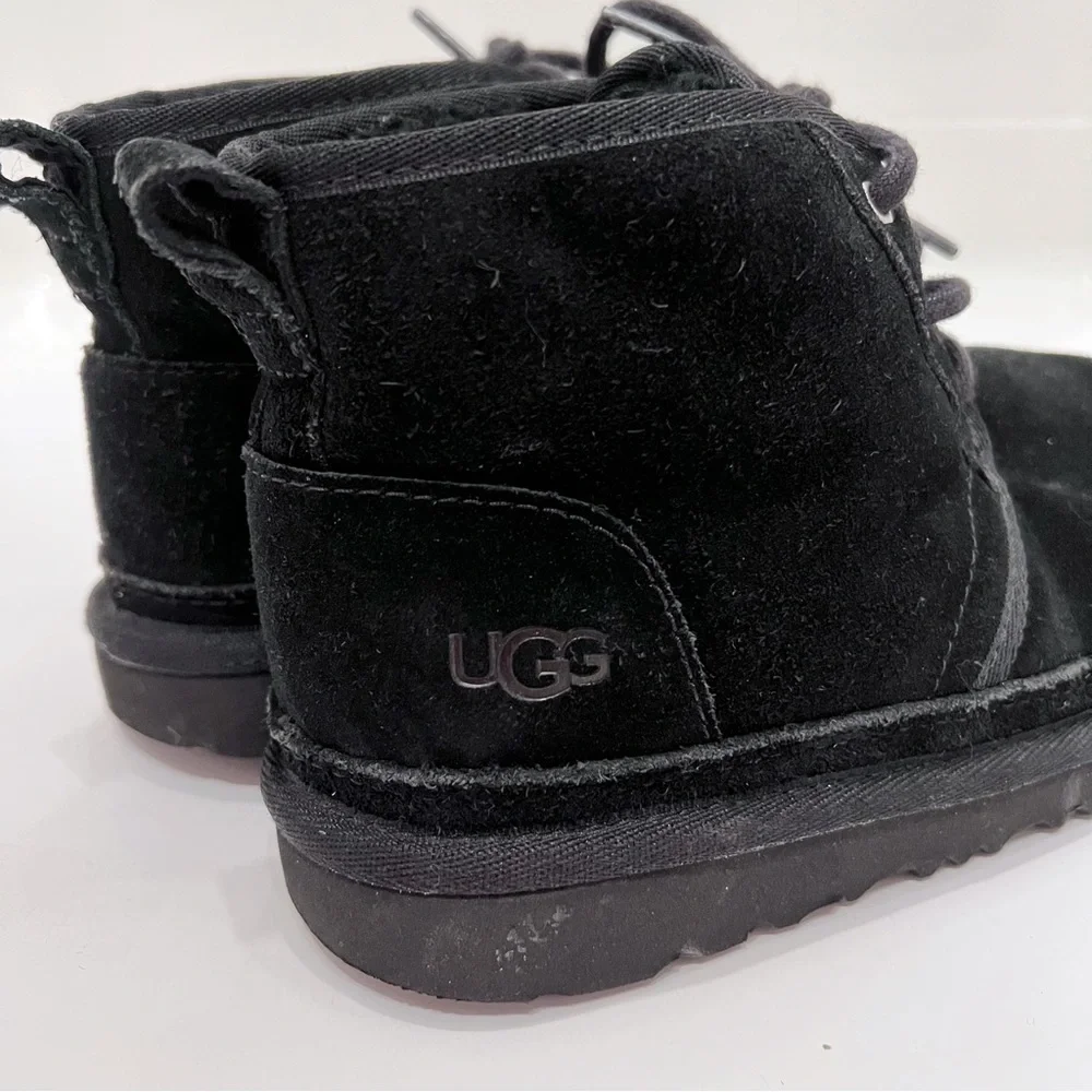 Ugg Neumel II Suede Boot Kids Black Chukka Wool Lining 1017320K Size 2